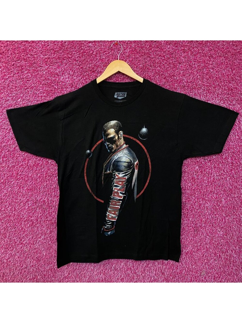 DC Comics Justice League Mister Terrific Portrait Graphic T-Shirt Large